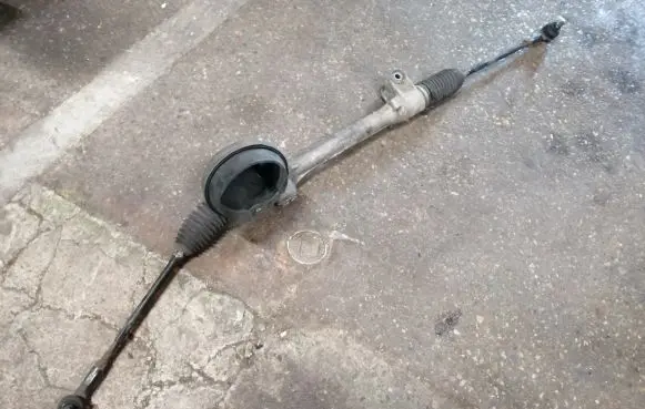Mitsubishi Space Star Steering rack