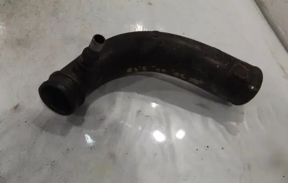 Intercooler hose/pipe