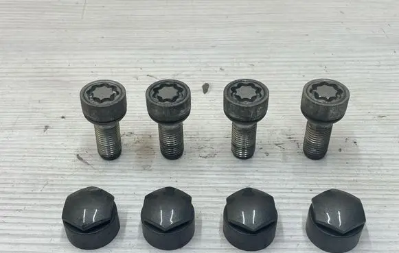 Audi Q2 - Nuts/bolts 