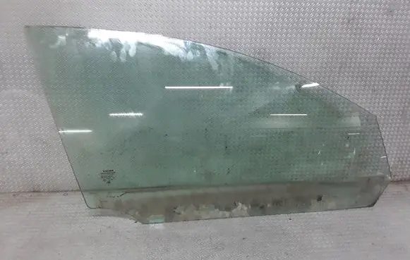 Volvo V50 Front door window glass four-door