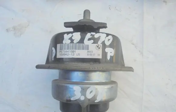 BMW X5 E70 Engine mount bracket 6784416