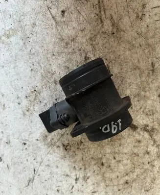 Volkswagen Touran I Mass air flow meter 038906461b