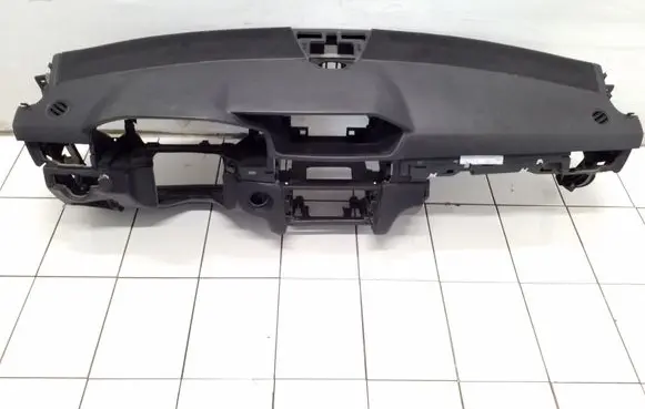 Mercedes-Benz E W212 Dashboard A2126804687