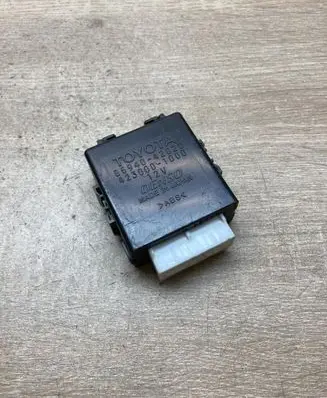 Toyota RAV 4 (XA30) Window wiper relay 8594042020 4230001000