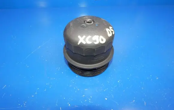 Volvo XC90 Oil filter cover 31321084
