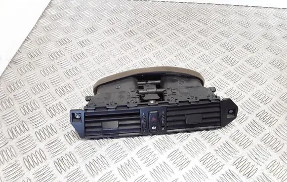 BMW 5 E60 E61 Dash center air vent grill 6910734 7009275