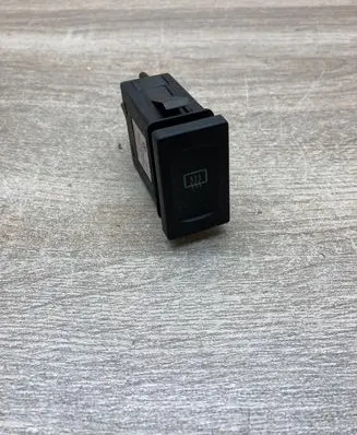 Volkswagen PASSAT B5 Windscreen/window heater switch 3B0959621C