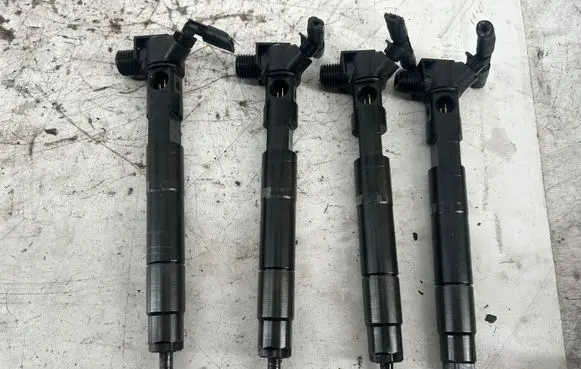 Mercedes-Benz E W212 Fuel injectors set EMBR00002D A6510700587