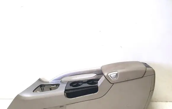 Volvo V70 Armrest 30672008