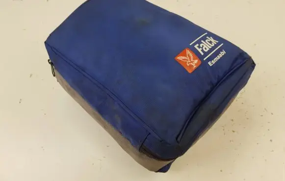 Volkswagen PASSAT B6 First aid kit 