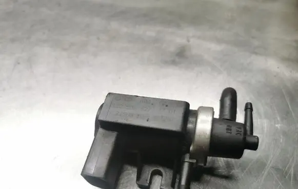 Volkswagen Golf IV Turbo solenoid valve 1J0906627 72290320
