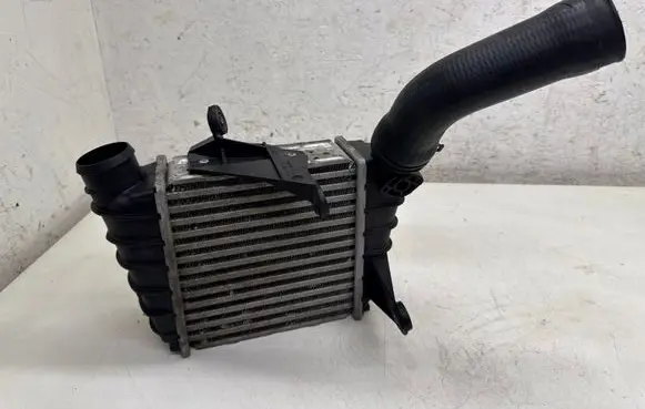 Volkswagen Polo IV 9N3 Intercooler radiator 6Q0145804G