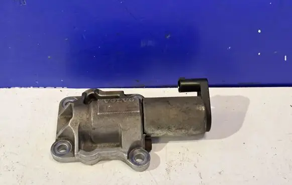 Volvo V70 Camshaft vanos timing valve 34711502