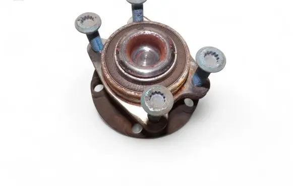 Audi A6 S6 C6 4F Rear wheel hub