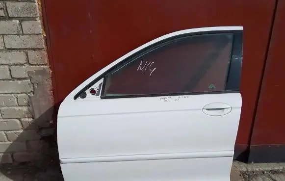 Jaguar X-Type Front door