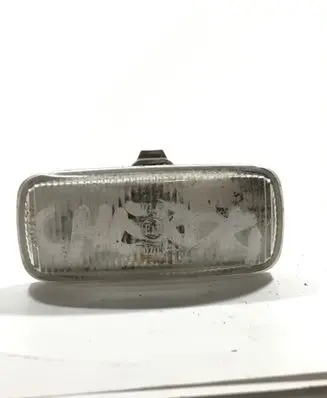 Jeep Cherokee Front fender indicator light E130703