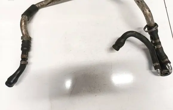 Engine coolant pipe/hose