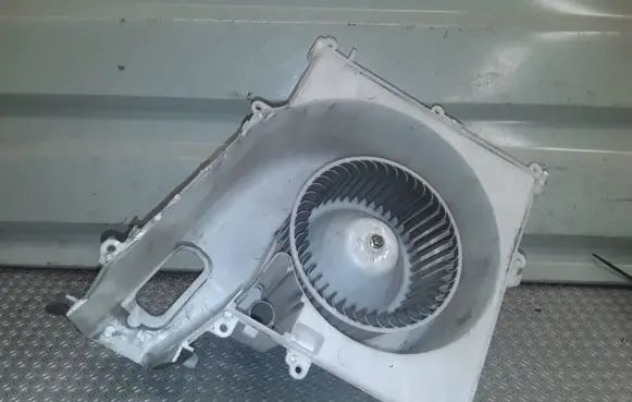 Nissan X-Trail T30 Heater fan/blower 272009H600