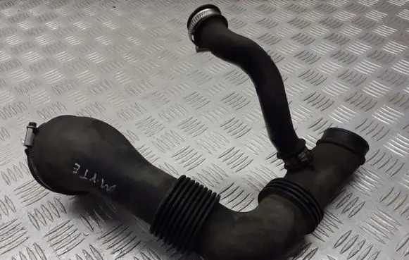Ford Focus Intake resonator 4M51-9A673-AD