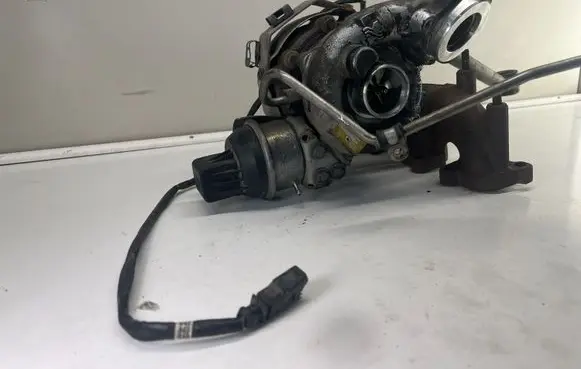 Volkswagen PASSAT B6 Turbo 03L253056C CBB