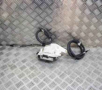 Maserati Ghibli Front door lock P4012602303M 68195787AA