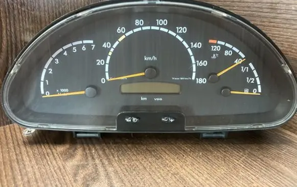 Mercedes-Benz Sprinter W901 W902 W903 W904 Speedometer (instrument cluster) 0014468521