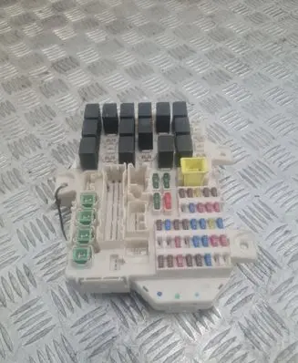 Mitsubishi Colt Fuse module MN108320