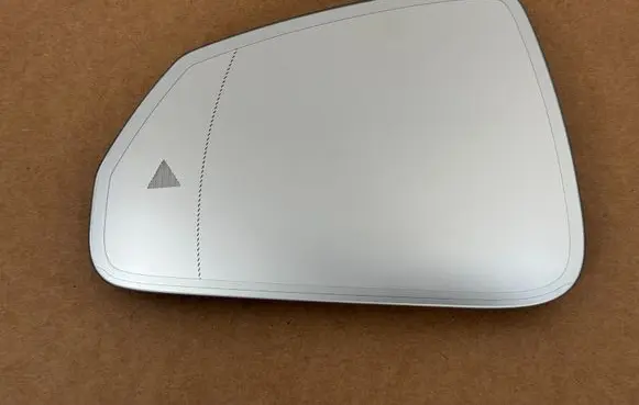 BMW 2 Active Tourer U06 Wing mirror glass 51165A18095