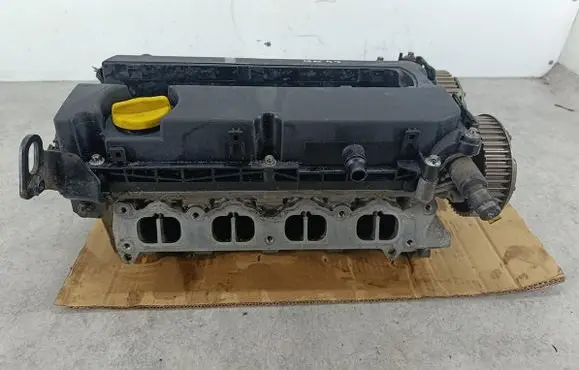 Opel Astra H Engine head 55559340