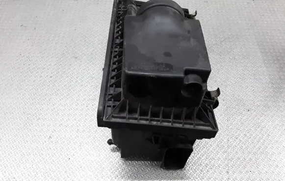 Dodge Caliber Air filter box 04891820AB