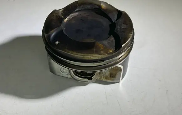 BMW M4 F82 F83 Piston 7624408 S55B30A 8089405