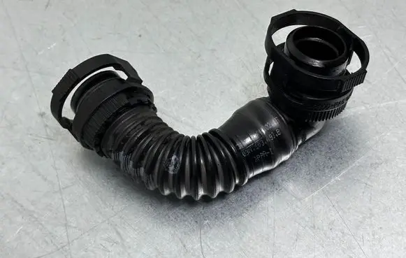 Volkswagen PASSAT B8 Vacuum line/pipe/hose 