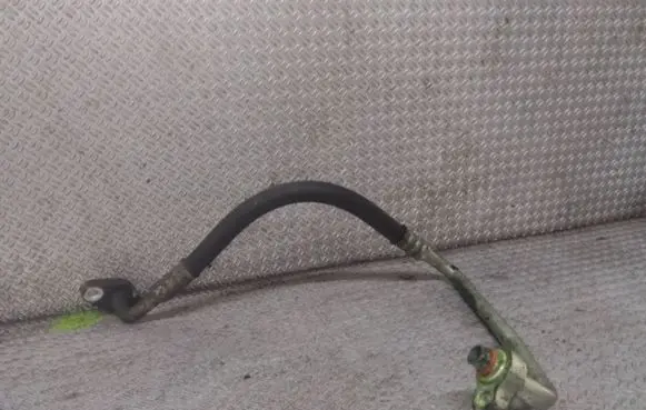 Air conditioning (A/C) pipe/hose