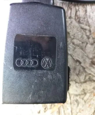 Audi A5 8T 8F Front seatbelt buckle 8K0857755D