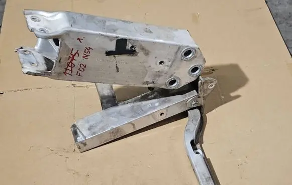BMW 7 F01 F02 F03 F04 Radiator mount bracket 7186513 7207151 7211161