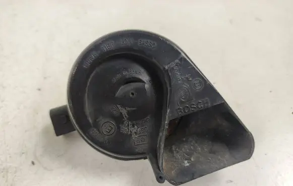 Audi A4 S4 B8 8K Horn signal 8T0951221