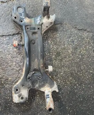 Volkswagen Polo V 6R Front subframe