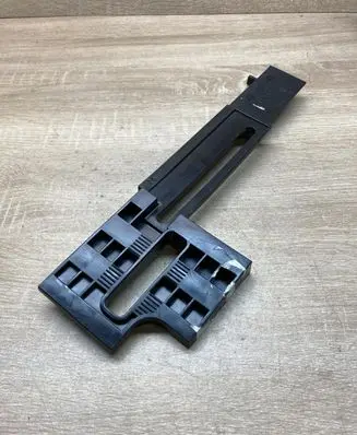 Mercedes-Benz E W210 Front bumper mounting bracket 2108850295