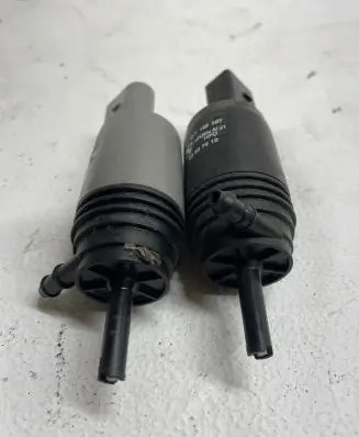 BMW 1 E81 E87 Windscreen/windshield washer pump 6934159 23537610 7199567