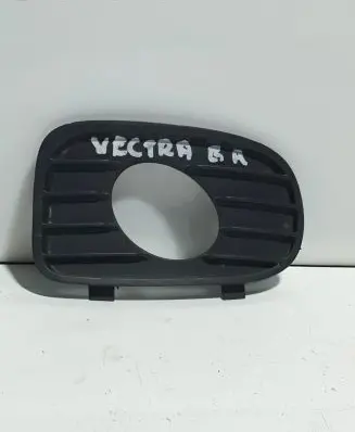 Opel Vectra B Front bumper lower grill 90586627