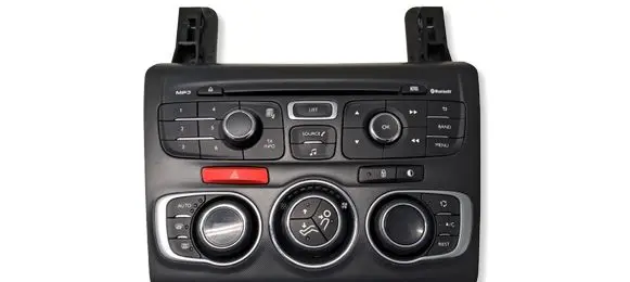 Citroen DS4 Climate control unit 98040784XX