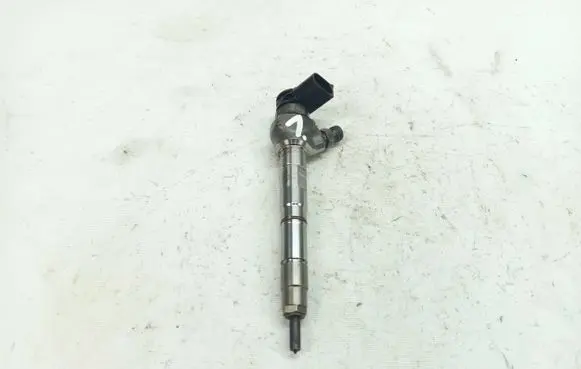 Volkswagen Arteon Fuel injector 05L130277M 0445110960