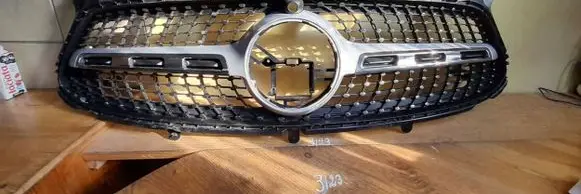 Mercedes-Benz B W247 Front bumper upper radiator grill 0561221564754576