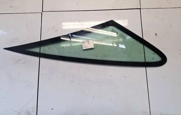 Citroen Xsara Picasso Front triangle window/glass AS2