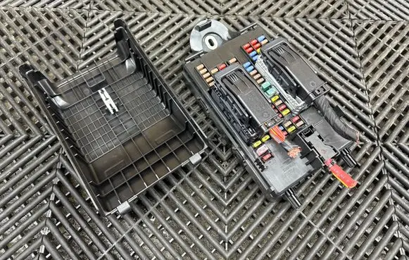 Volvo XC90 Fuse box set K067R