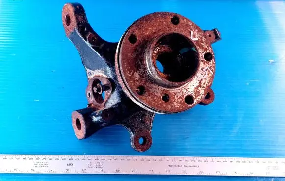 BMW X5 E53 Front wheel hub spindle knuckle 6761575B 6761575