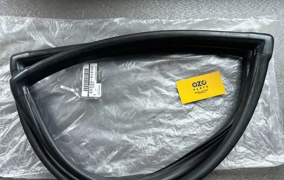 Nissan Patrol Y60 Rubber seal loading door 9031006J00