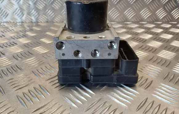 Ford Focus ABS Pump 3M512M110JA