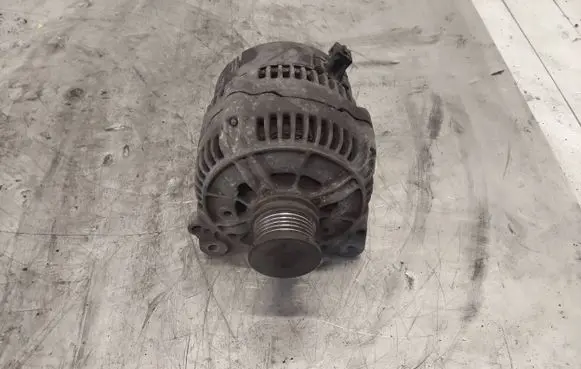 Volkswagen Sharan Generator/alternator 028903026G 0123515020