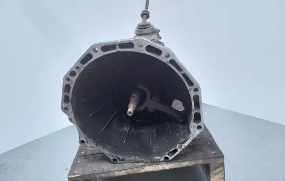 Isuzu Trooper Manual 5 speed gearbox 8973283560